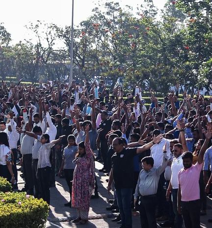 The whole team outdoors for a mass movement session